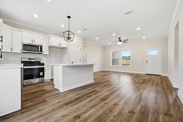 315 Thornbird Loop, Enterprise, AL 36330