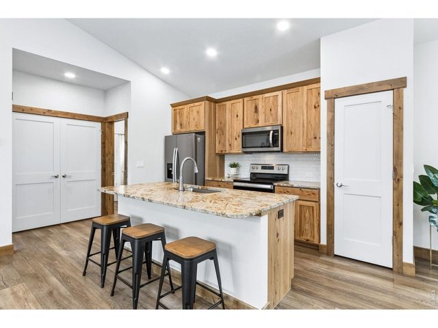 1060 Cleveland Ave, Loveland, CO 80537