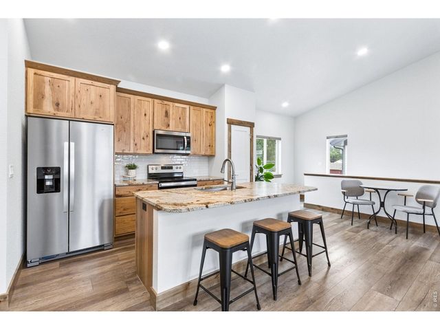 1060 Cleveland Ave, Loveland, CO 80537