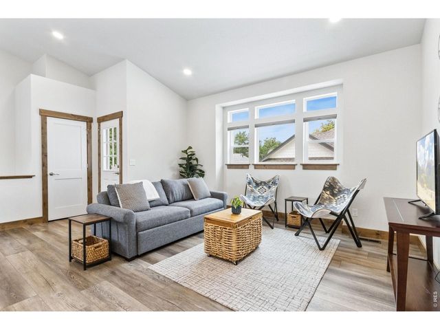 1060 Cleveland Ave, Loveland, CO 80537