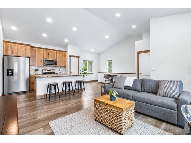 1060 Cleveland Ave, Loveland, CO 80537