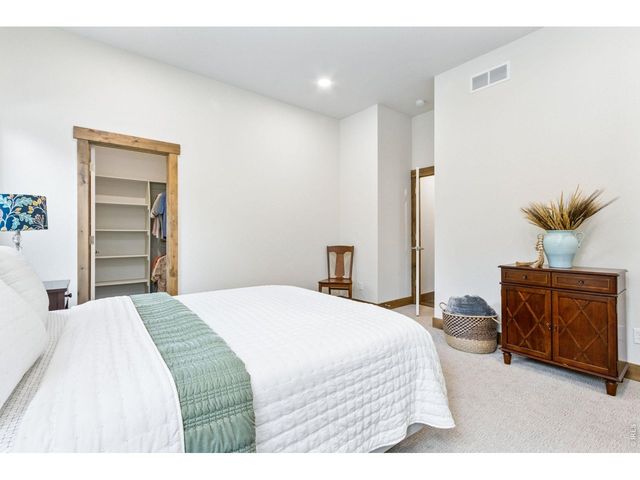 1060 Cleveland Ave, Loveland, CO 80537