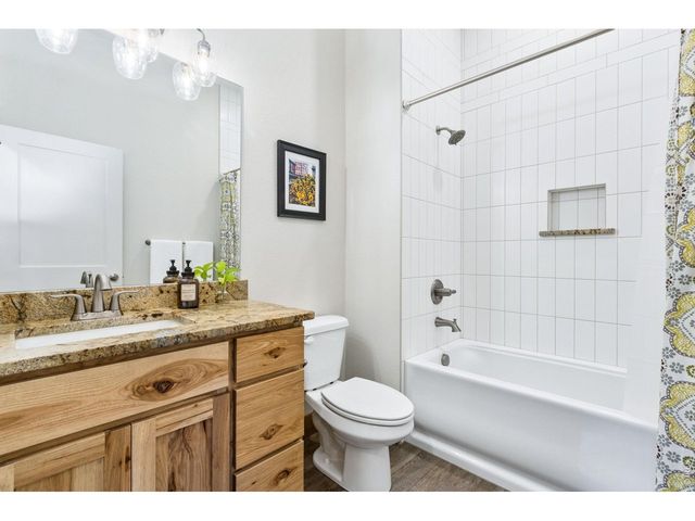 1060 Cleveland Ave, Loveland, CO 80537
