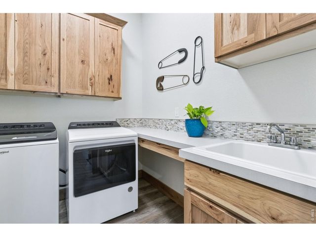 1060 Cleveland Ave, Loveland, CO 80537
