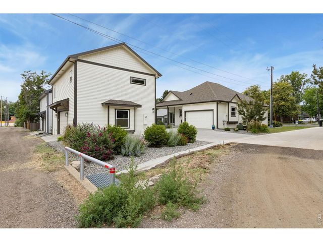 1060 Cleveland Ave, Loveland, CO 80537