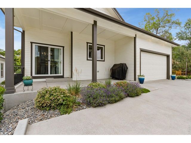 1060 Cleveland Ave, Loveland, CO 80537