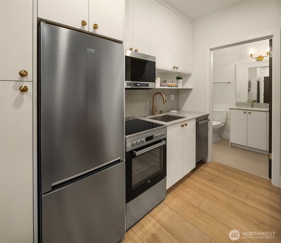 3616 Francis Avenue N, Seattle, WA 98103