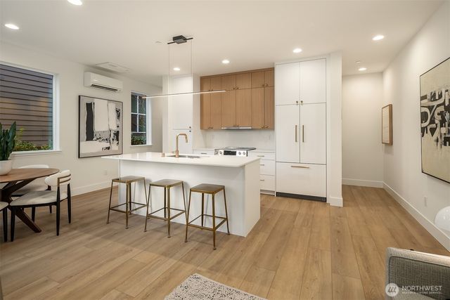 3616 Francis Avenue N, Seattle, WA 98103