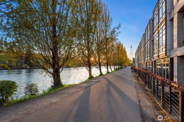 3616 Francis Avenue N, Seattle, WA 98103