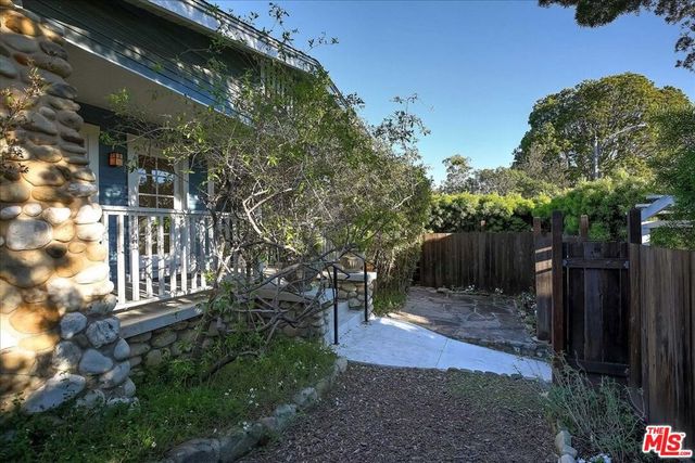 918 N Milpas Street, Santa Barbara, CA 93103