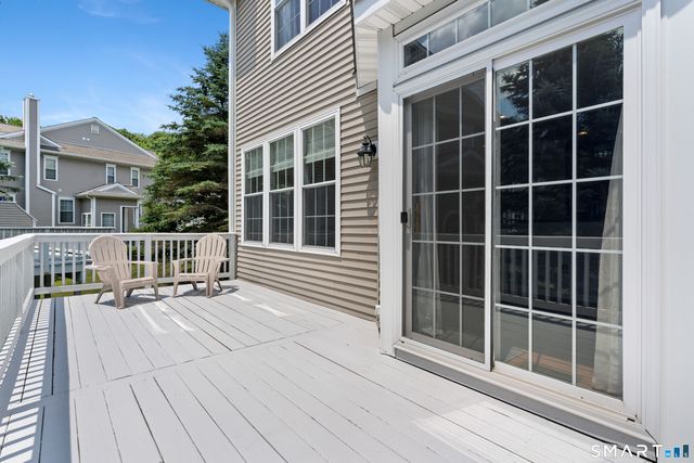 14 Cambridge Drive 14, Danbury, CT 06811
