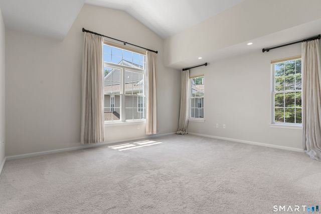 14 Cambridge Drive 14, Danbury, CT 06811