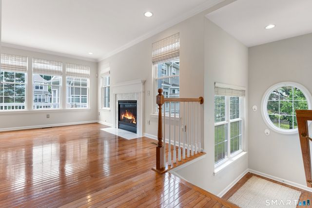 14 Cambridge Drive 14, Danbury, CT 06811