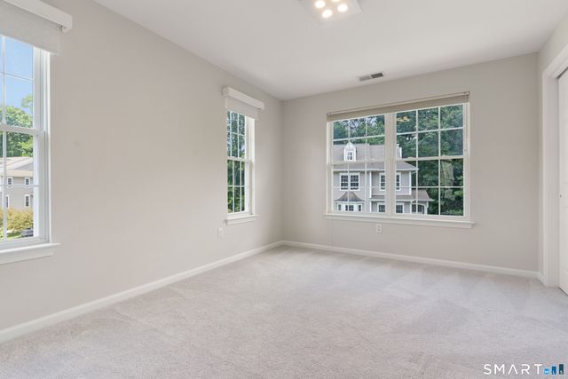 14 Cambridge Drive 14, Danbury, CT 06811