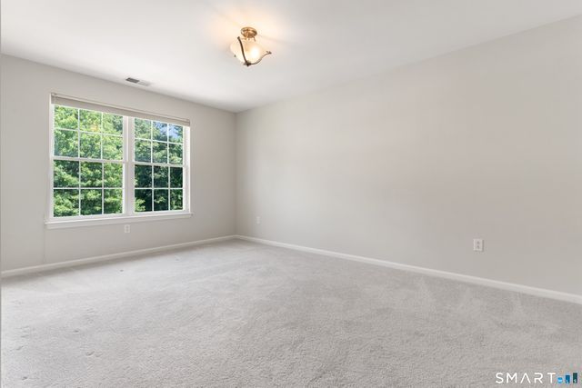 14 Cambridge Drive 14, Danbury, CT 06811