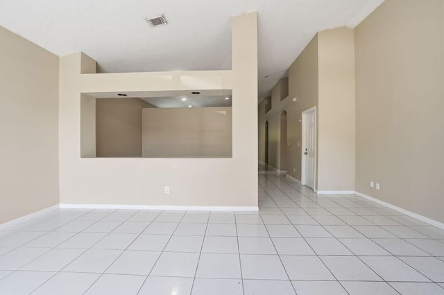 1495 SW 105th Avenue, Pembroke Pines, FL 33025