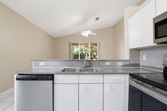 1495 SW 105th Avenue, Pembroke Pines, FL 33025