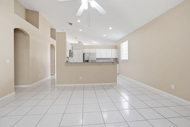 1495 SW 105th Avenue, Pembroke Pines, FL 33025