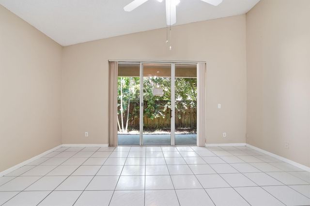 1495 SW 105th Avenue, Pembroke Pines, FL 33025