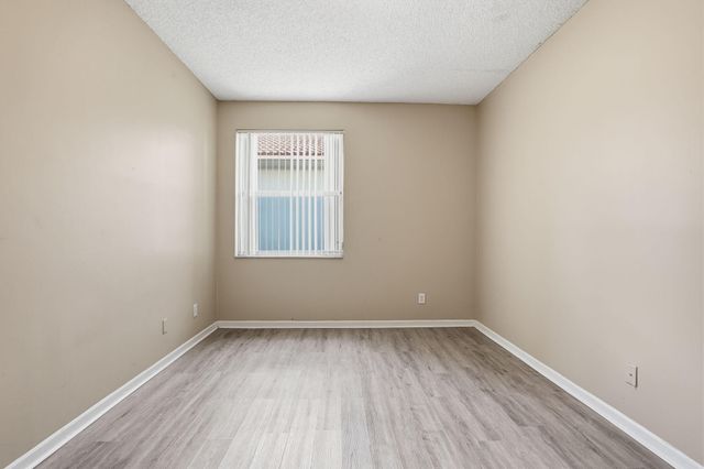 1495 SW 105th Avenue, Pembroke Pines, FL 33025