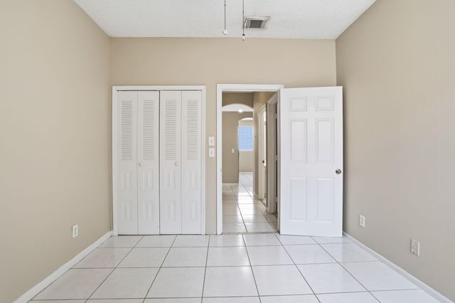 1495 SW 105th Avenue, Pembroke Pines, FL 33025