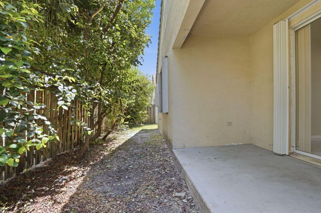 1495 SW 105th Avenue, Pembroke Pines, FL 33025
