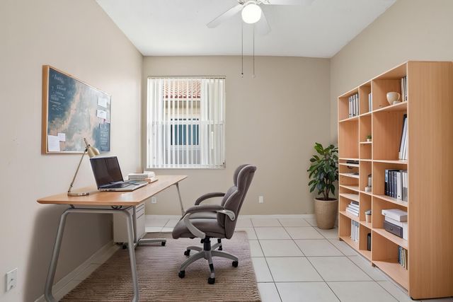 1495 SW 105th Avenue, Pembroke Pines, FL 33025
