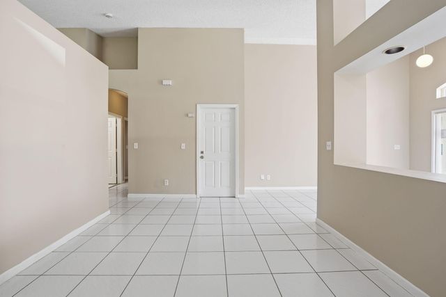 1495 SW 105th Avenue, Pembroke Pines, FL 33025