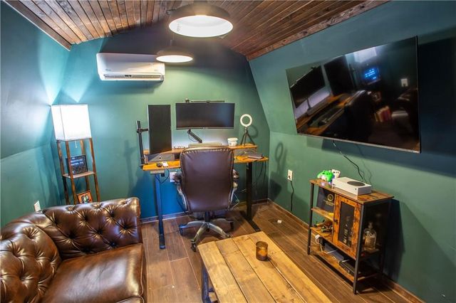 5215 Dixie Lake Road, Union City, GA 30291