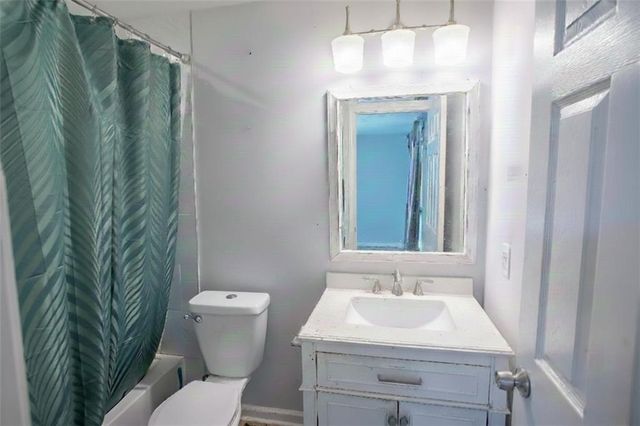 5215 Dixie Lake Road, Union City, GA 30291