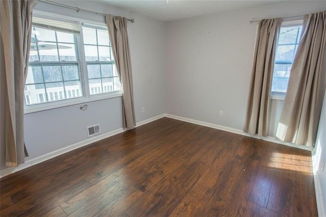 5215 Dixie Lake Road, Union City, GA 30291