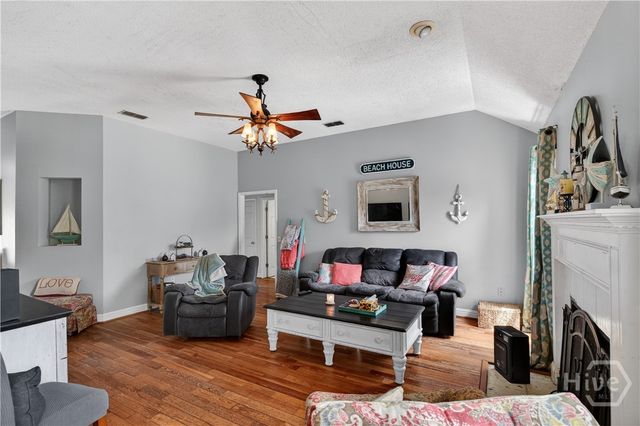 58 Worthington Drive, Ellabell, GA 31308