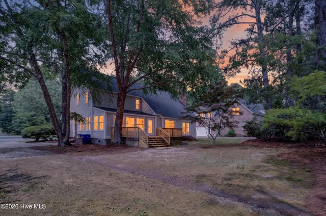 208 Dupont Circle, Greenville, NC 27858