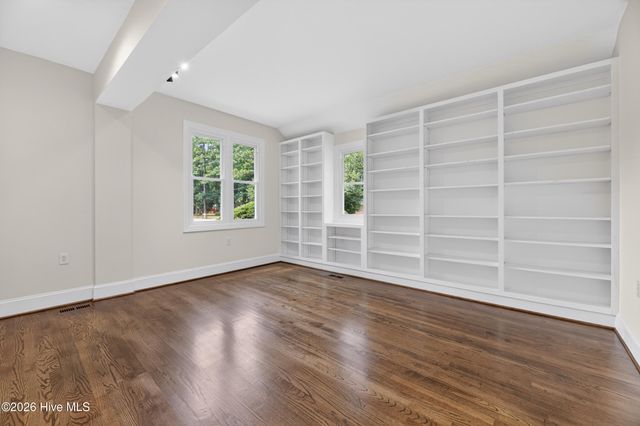 208 Dupont Circle, Greenville, NC 27858