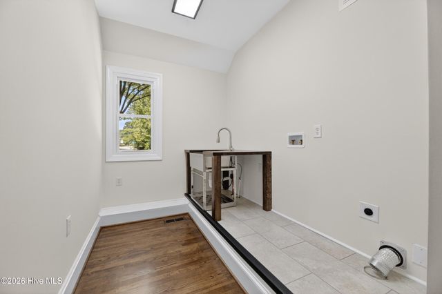 208 Dupont Circle, Greenville, NC 27858