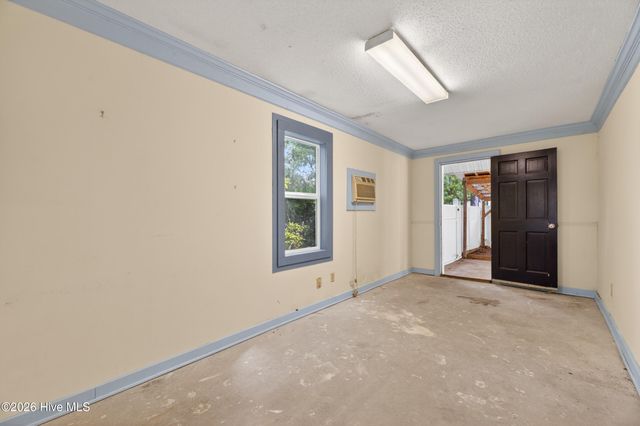208 Dupont Circle, Greenville, NC 27858