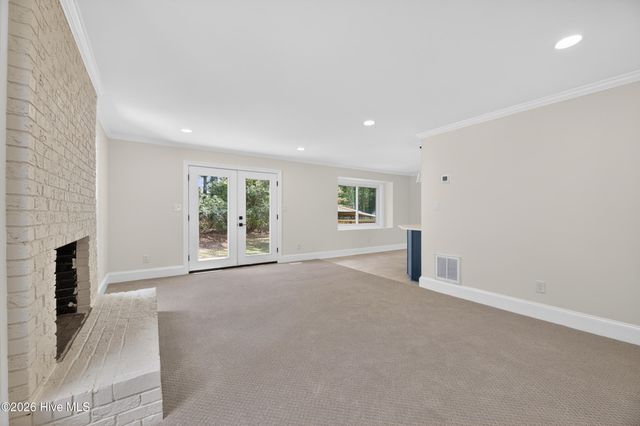 208 Dupont Circle, Greenville, NC 27858