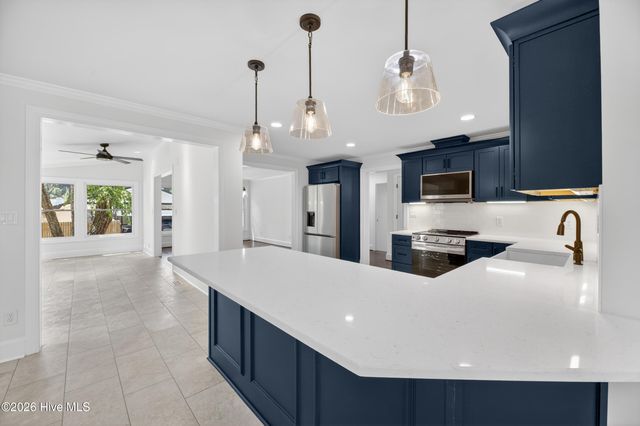 208 Dupont Circle, Greenville, NC 27858
