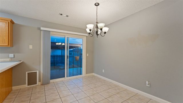 774 Double Springs Road, Fayetteville, AR 72704