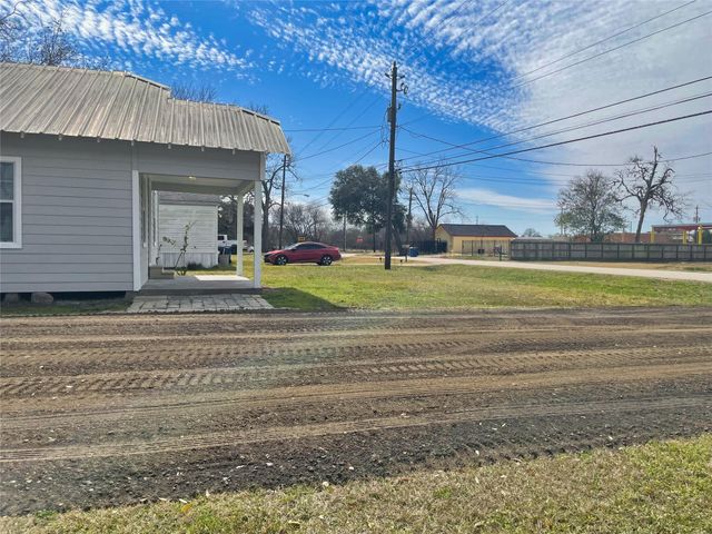 2609 3rd Street, Rosenberg, TX 77471