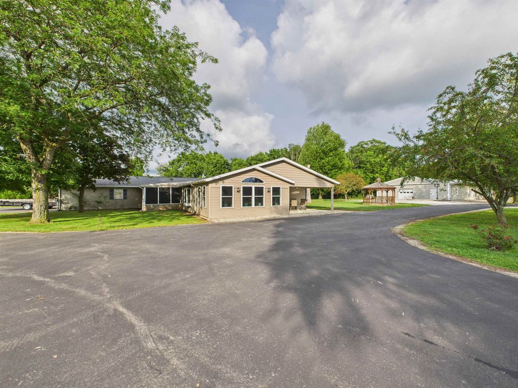 4255 NW State Road 116 -90 Road, Markle, IN 46770