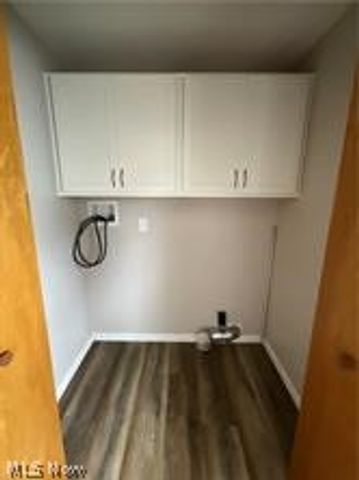 525 W Omar Street, Struthers, OH 44471