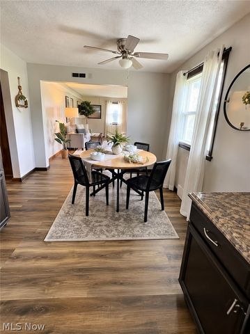 525 W Omar Street, Struthers, OH 44471
