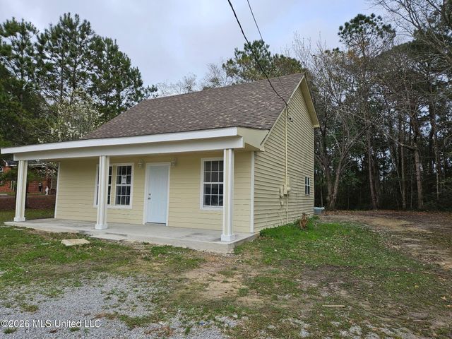 2512 Beachview Drive, Ocean Springs, MS 39564