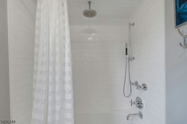 1029 Old Chester, Chester Twp., NJ 07931