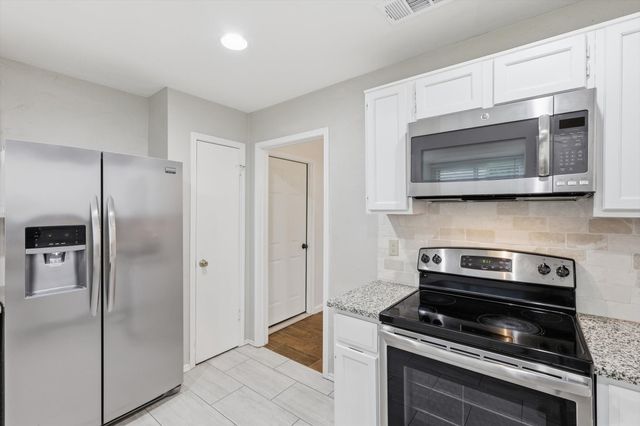 1638 Sunswept Terrace, Lewisville, TX 75077