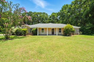 56 Carter Rd., Hattiesburg, MS 39401