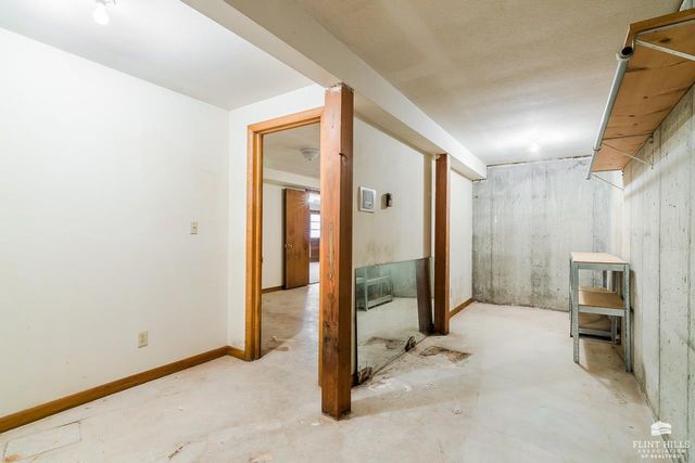 2600 Sumac Drive, Manhattan, KS 66502