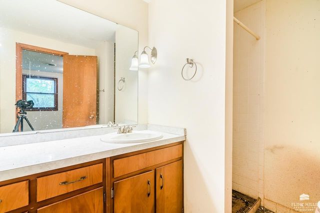 2600 Sumac Drive, Manhattan, KS 66502