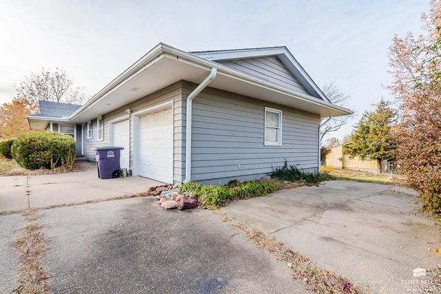 2600 Sumac Drive, Manhattan, KS 66502